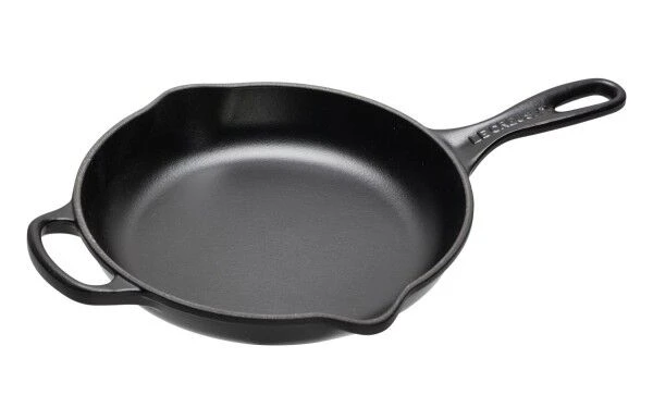 Le Creuset Signature Skillet 3 Le Creuset Signature Skillet