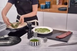 Le Creuset Chef's Knife -Meindlrab Store 21112310000430 96002000140000 98100200000100 98000315000100 LS00004 1280x1280