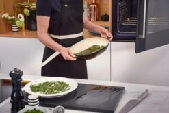 Le Creuset Chef's Knife -Meindlrab Store 21112310000430 96002000140000 98100200000100 98000315000100 LS00006 1280x1280