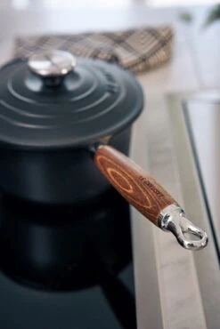 Le Creuset Signature Sauce Pan Wooden Handle 23 Le Creuset Signature Sauce Pan Wooden Handle -Meindlrab Store 21139180000460 LS 00007 1280x1280