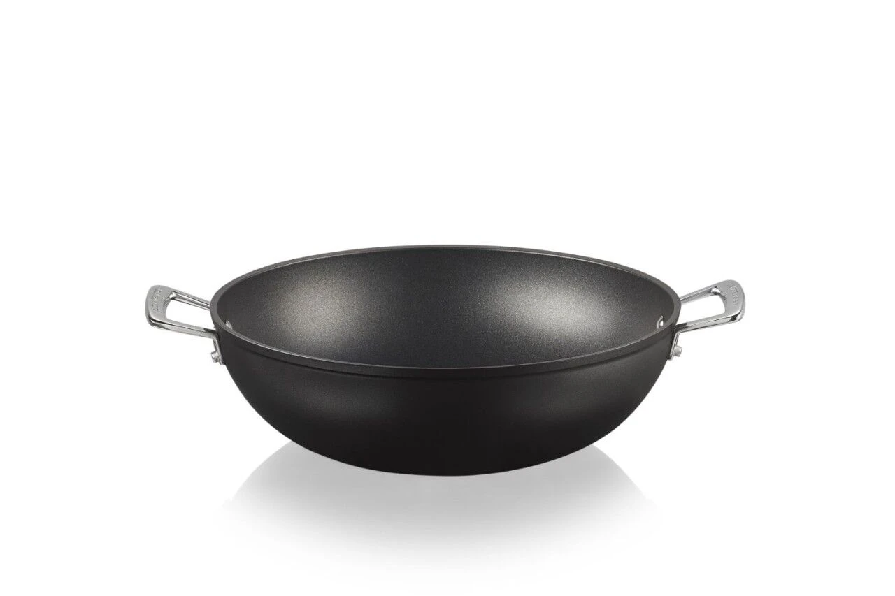 Le Creuset Toughened Nonstick Wok 8 Le Creuset Toughened Nonstick Wok - Image 6