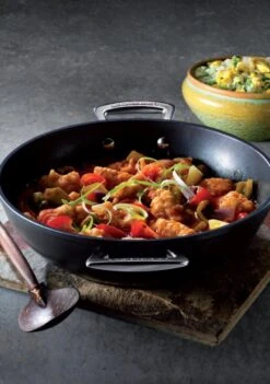 Le Creuset Toughened Nonstick Wok 24 Le Creuset Toughened Nonstick Wok -Meindlrab Store 51105320010502 LS00002 1280x1280