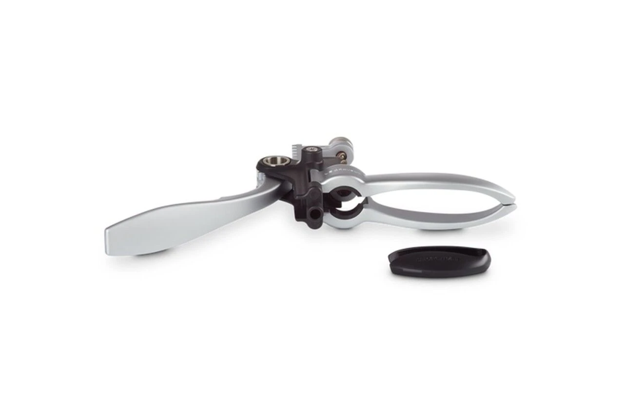 Le Creuset Original Lever And Foil Cutter 4 Le Creuset Original Lever And Foil Cutter - Image 2